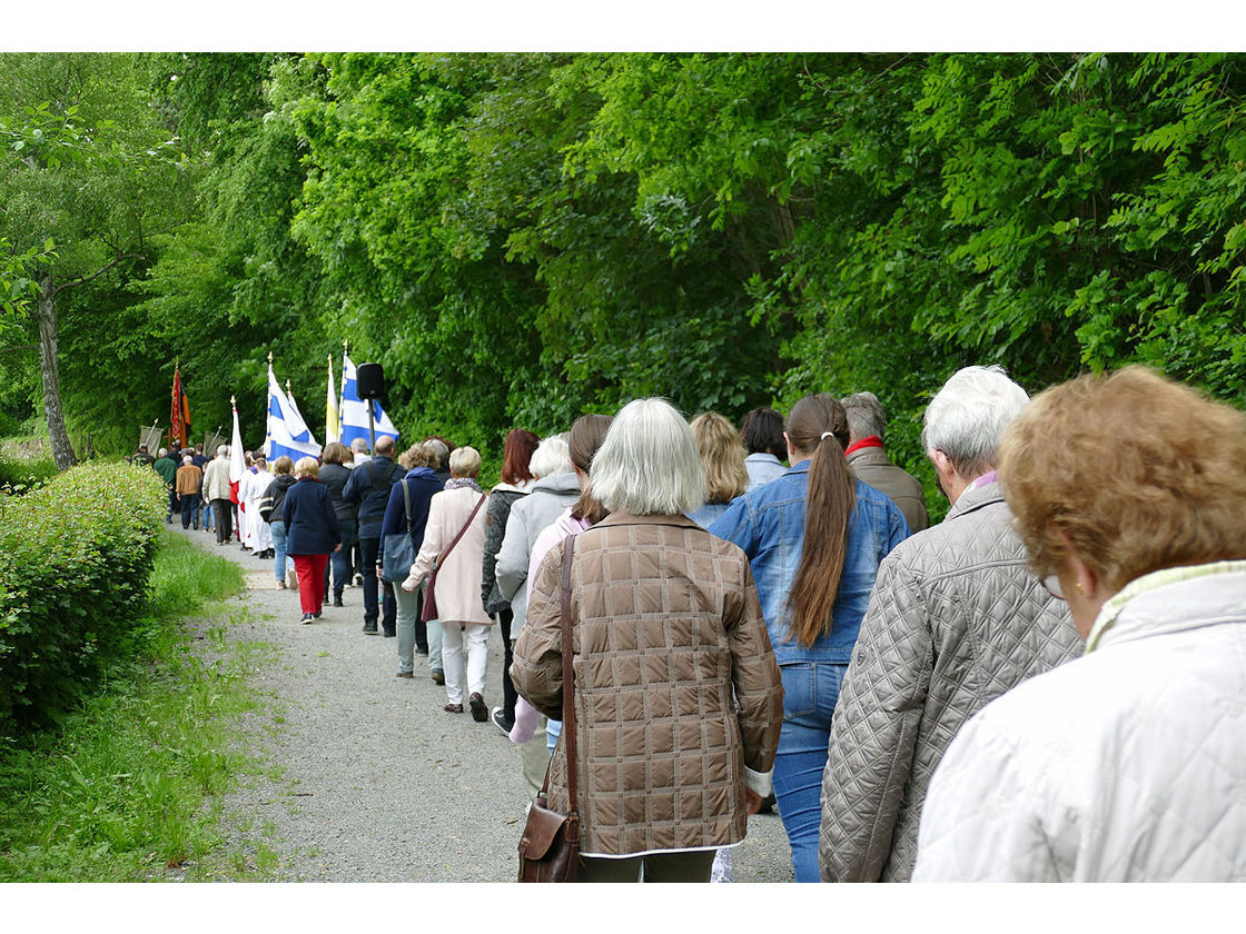 Bittprozession an Christi Himmelfahrt (Foto: Karl-Franz Thiede)